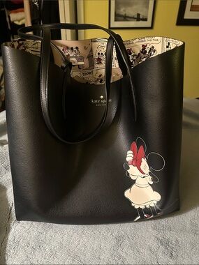 kate spade Black Minnie Mouse Leather Tote with Comic-Print - reversible